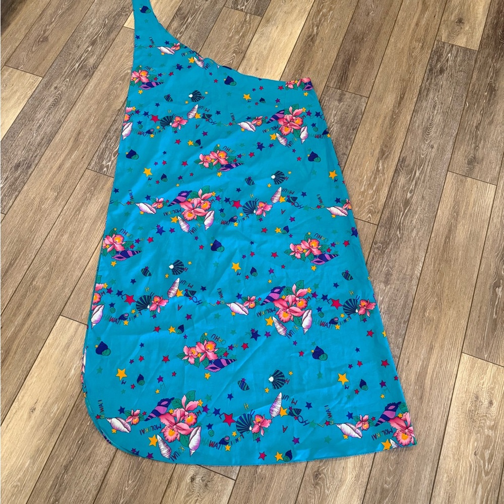 Hilo Hattie Turquoise Wrap with Floral and Star Patterns